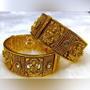 Indian ethnic bangle bracelets.